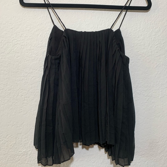 Abercrombie and Fitch Flowy Pleaded Tank Top - Picture 5 of 6